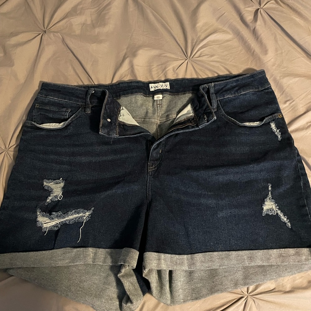 AVA & VIV shorts